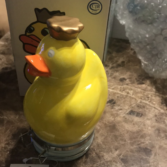 ContainedArt Duck Yellow Ceramic Airtight Container New - Picture 2 of 12